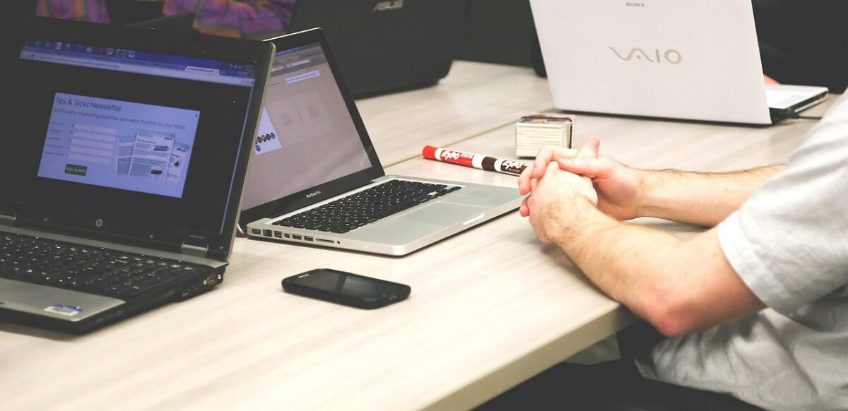 Pengalaman kerja di KJPP mulai tugas utama, kisaran gaji, hingga prospek karier di bidang penilaian aset Indonesia. (Pixabay/StartupStockPhotos)