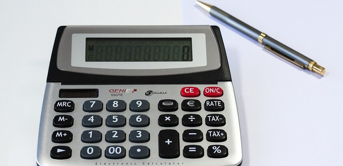 Ilustrasi - bagaimana cara menghitung penilaian biaya lelang. cara menentukan harga limit lelang, dan peran jasa penilaian di proses lelang. (Pixabay/Stux)