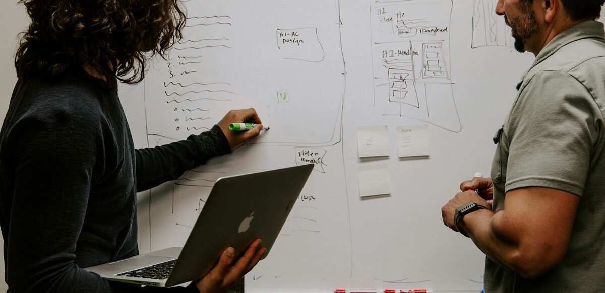 Pelajari HBU properti, konsep penggunaan tertinggi dan terbaik aset, beserta contoh analisis nyata dan penerapannya. (Unsplash/Kaleidco)