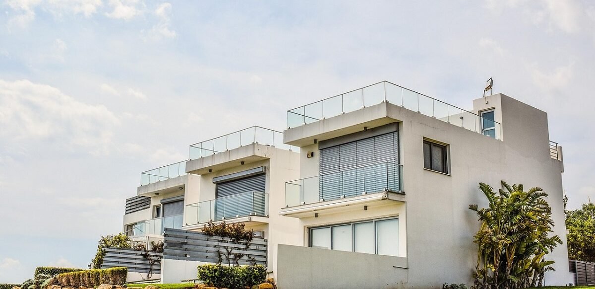 Ketahui apakah real estate termasuk interest properti dan home, beserta jenis, kepentingan hukum, dan perbedaannya. (Pixabay/dimitrisvetsikas1969)